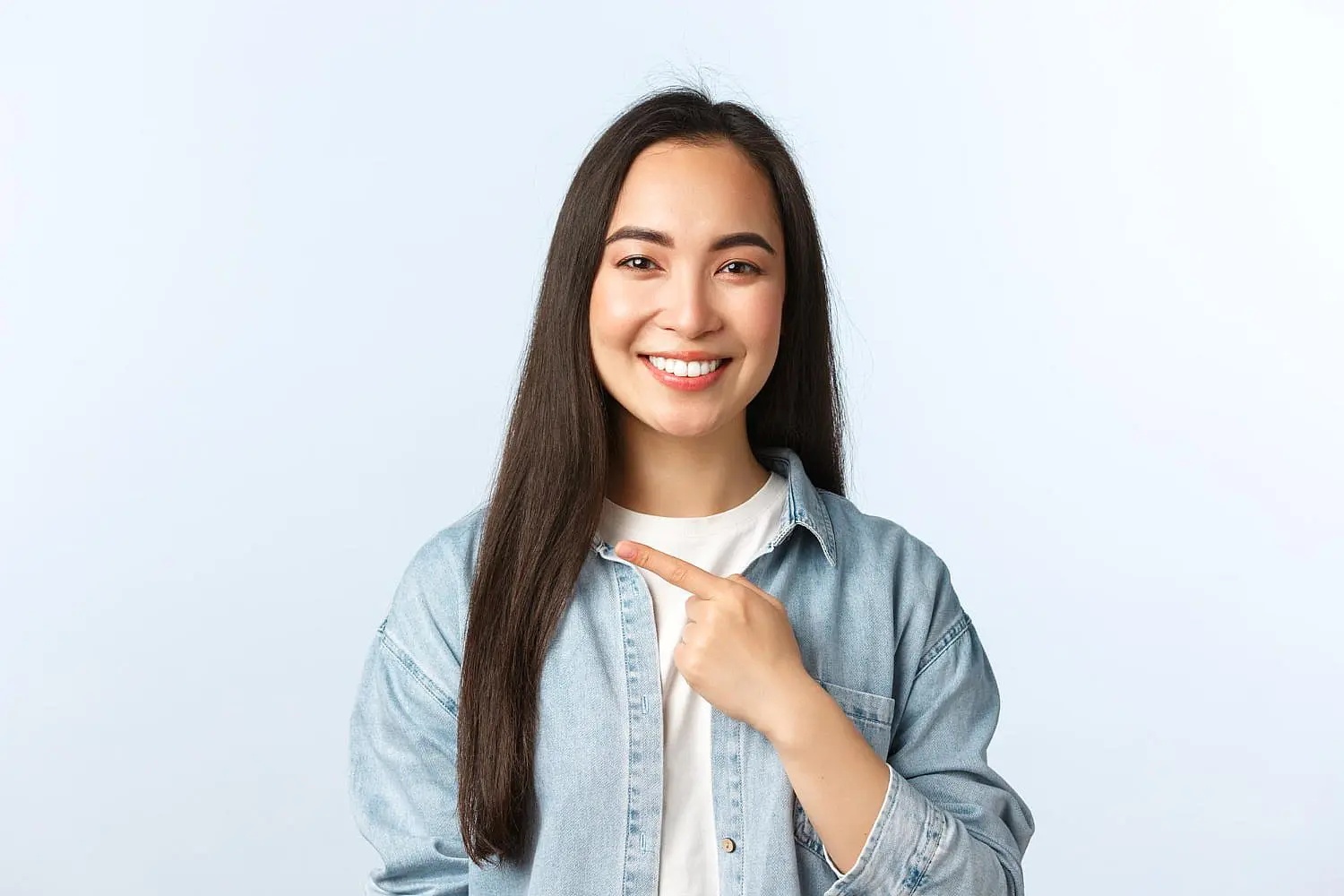 Close-up of a woman’s overbite being corrected through orthodontic care at Star Smiles Orthodontics and Pediatric Dentistry in Bloomingdale and Naperville, IL.